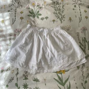 Kitteny White 100% Cotton “Billy” Skirt Size Small